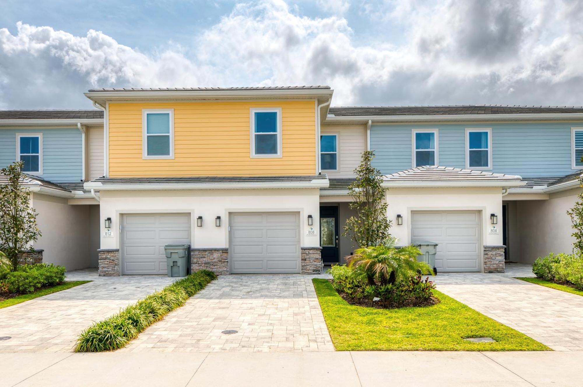 Three-Bedroom Townhouse,1606667579:JPEG